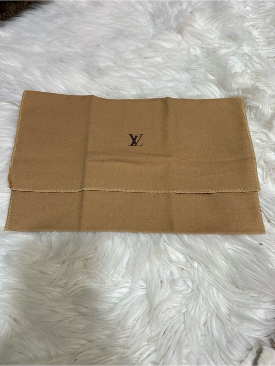 Louis Vuitton Accessories - Louis Vuitton Camel/Tan Logo Dust Pouch 11.5x7.5